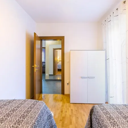 Marijan 2 Lägenhet Medulin